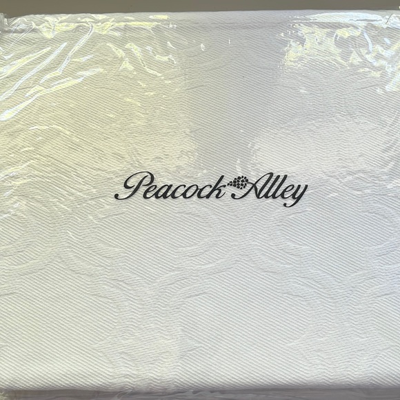 Peacock Alley Bedding Peacock Alley King White Trefoil Coverlet